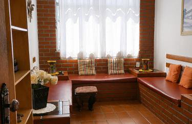 APARTAMENTO NA PRAIA DO FORTE - CABO FRIO-RJ - Com Estacionamento - Foto 1