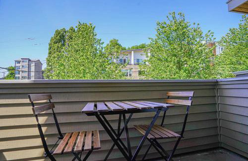 Exquisite Central Townhome with Spacious Loft and Gourmet Kitchen - Foto 2