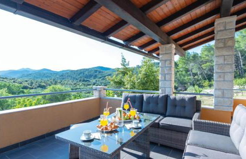 Pet Friendly Home In Cara - Photo 16