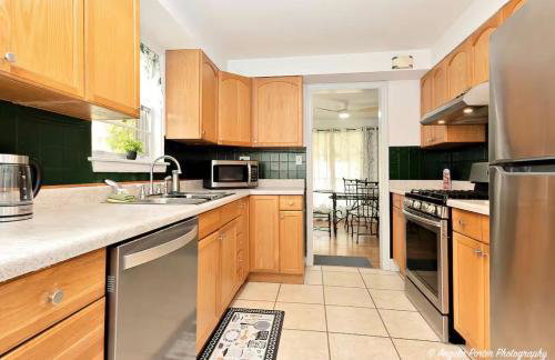 Family Friendly 3 BR 2 BA Home near Navy Base - Foto 36