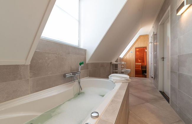 Holiday Home in Colijnsplaat by the Lake - Photo 16