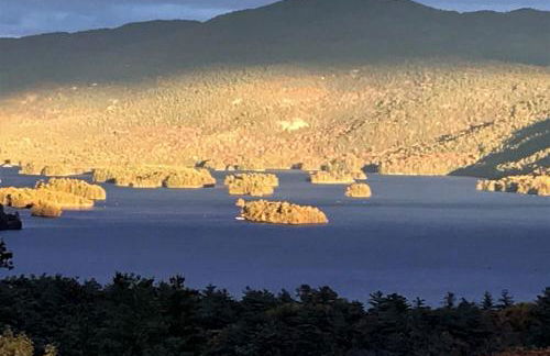 Regal Castle Suite for a Luxury Getaway to Lake George in Upstate New York - Foto 6