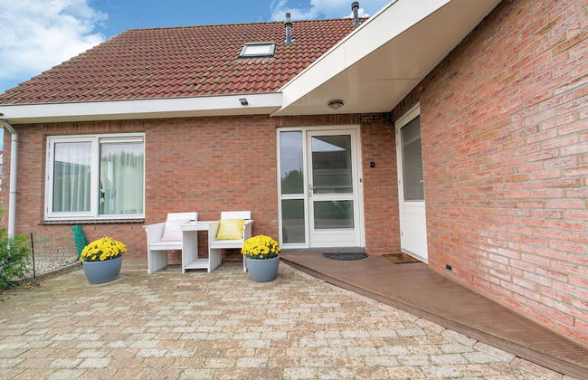 Captivating Holiday Home in Zeewolde near Forest - Photo 19