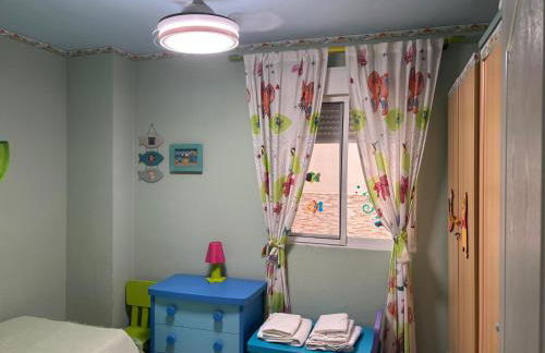 Bonito apartamento con jardín, piscina y aparcamiento gratuito - Photo 19