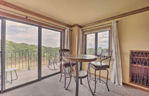 Golf Course and Lake Views Cozy Afton Condo! - Foto 7