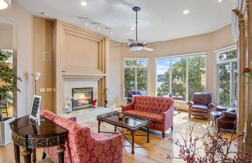 Pet-Friendly Home In The Main Channel w/ Breathtaking Sunsets & Lake Views - Foto 10