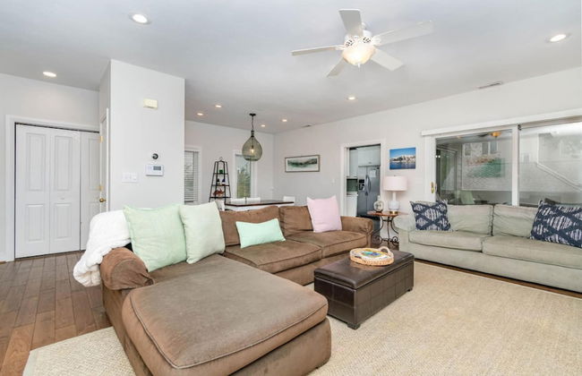 Coral Cottage- min From Beach Park With King bed - Foto 5