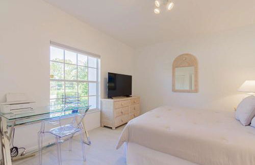 Crown Pointe- Crown Pointe Blvd.,E. - Photo 35