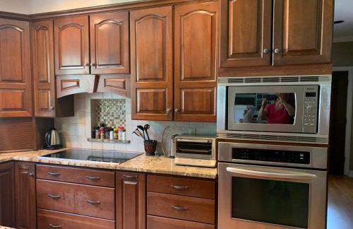 Large Home with Pool & 7 bedrooms; sleeps 21 - Foto 20