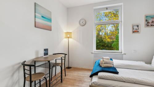 Vorstadtoase - 2 Personen - Eichwalde, Nähe BER - Queensize-Bett, Netflix, Parken - Foto 5