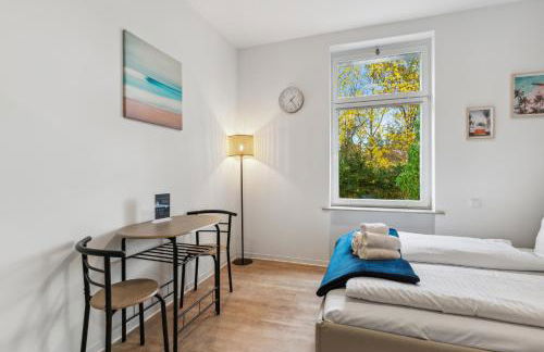 Vorstadtoase - 2 Personen - Eichwalde, Nähe BER - Queensize-Bett, Netflix, Parken - Foto 5