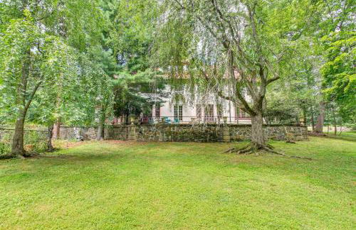 Hudson Valley Estate on 4 Acres with Private Pool! - Foto 43