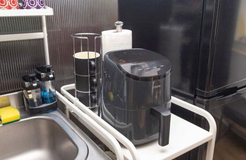 Serene Cottage Retreat Ideal for Couples & Solo Travelers - Photo 12