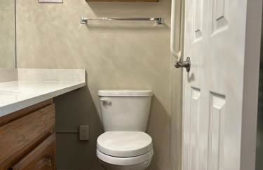 Betty's Place II - Photo 12