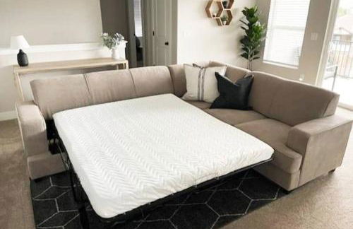 Midway to Heaven! BRAND NEW 5 bed 4.5 bath, HOTTUB - Photo 72