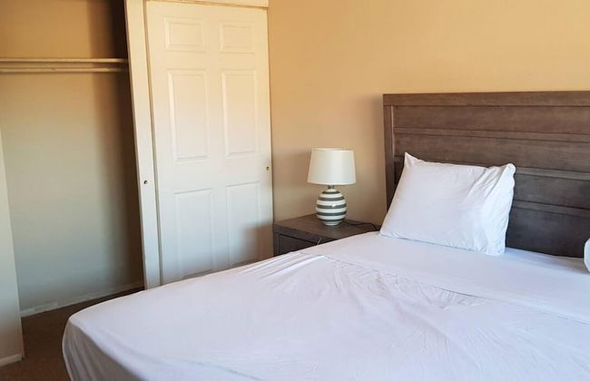 Amazing Clean Large Parking Long Term Avail - Foto 13