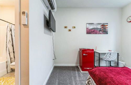 World Travel without leaving PDX - Foto 28