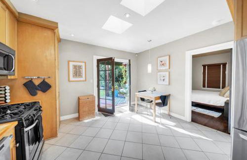 Atwater Oasis with Pool and HotTub very Walkable Area - Foto 25