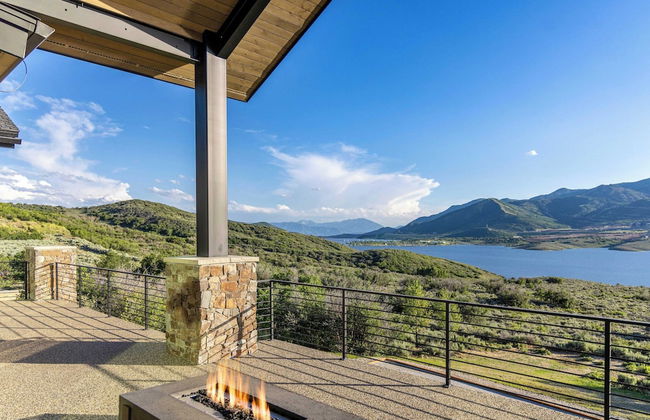 Reflection by Avantstay Sleeps 18 + Lake Views Hot Tub + Game Room - Foto 47