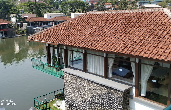 Villa Pinggir Danau Puncak for 30 pax - Photo 1