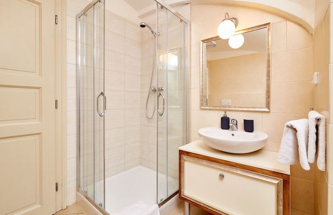 Three Golden Crowns Apartments - Foto 42