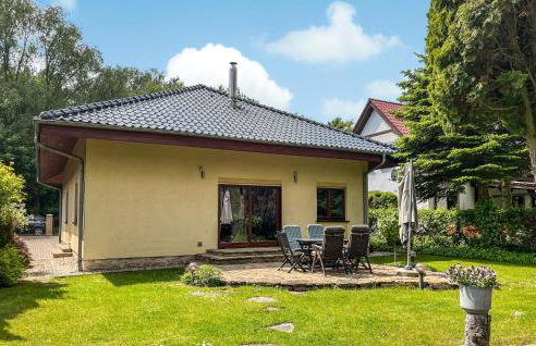 Five Bedroom Cozy Home In Jerzykowo - Foto 1