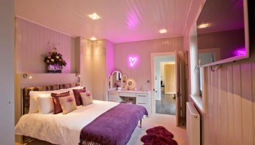 The Invergarry - Royal Deeside Luxury 5 star Couples Retreat with Hot Tub, Aboyne - Foto 3