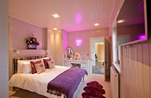 The Invergarry - Royal Deeside Luxury 5 star Couples Retreat with Hot Tub, Aboyne - Foto 3