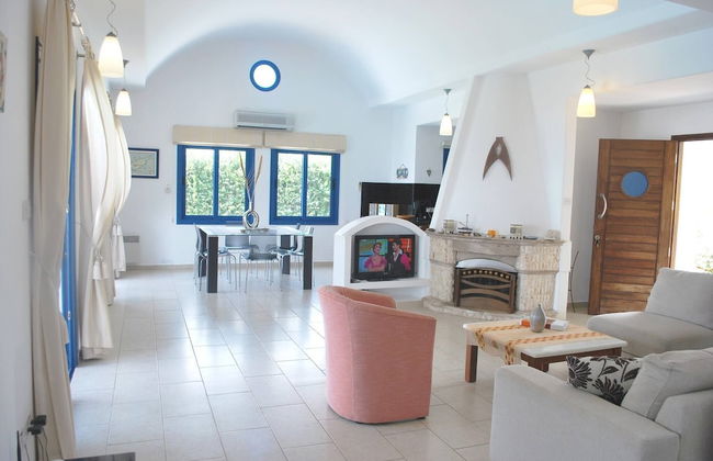 Sea Front Villa, Heated Private Pool, Amazing Location Paphos 323 - Foto 23