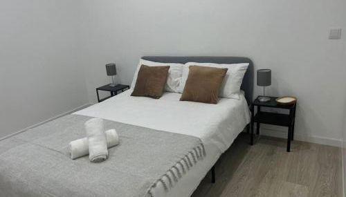Bright and modern flat with air-con and free parking - Foto 4