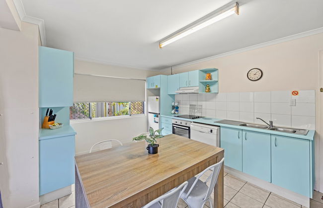 Koala Court Holiday Apartments - Photo 19