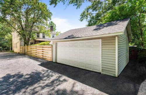 The Montgomery Manor - 5 Bedroom 4 Bath with Pool and Garage - Foto 18