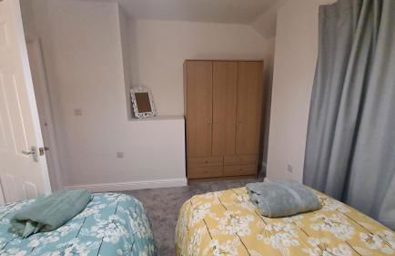 Spacious 3 Bedroom House, 6 beds in Spondon, Derby with Parking - Foto 9