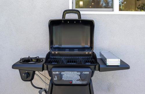 Charming Encino Retreat with Pool - Foto 23