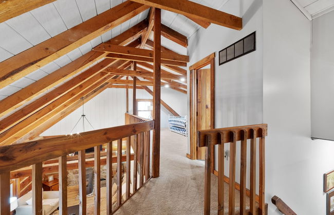 Cabin in the Trees, Hot Tub, Fire Pit - Foto 8