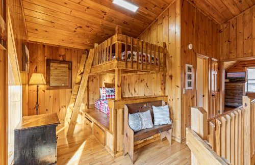 Bear Hideaway Cozy 3BR Cabin - Foto 68