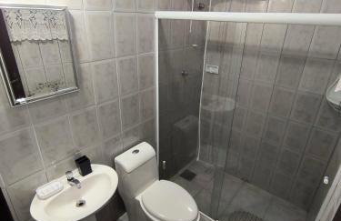 Casa inteira 3 quartos Vila Capri bairro nobre 14 pessoas e 6 carros - Foto 11