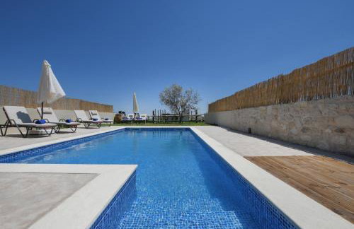Arismari Villa - Heated Private Pool - Photo 13