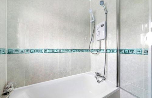 Stunning 3BR House w Garden & Parking in Richmond - Foto 26