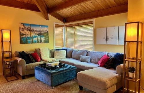 Exposed Beam 3BR Modern Mountain Retreat - Foto 3