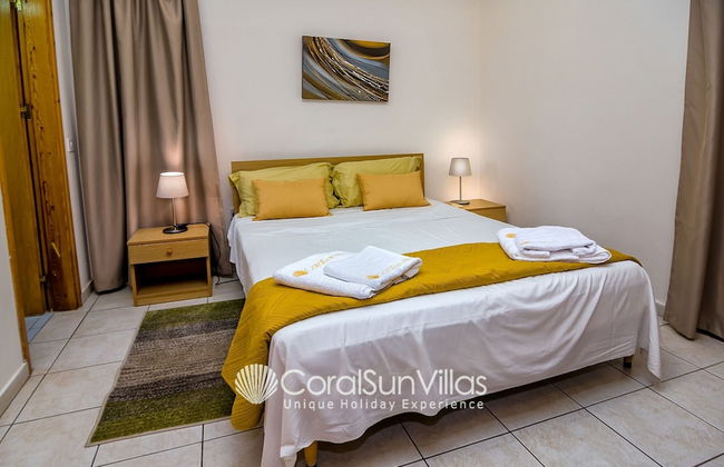 Large Pool & Garden, Billiard, Peaceful Area, Near to the Sea, Coral Bay Paphos - Foto 11