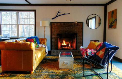 Rustic Mountain Cabin with Porch & Fire Pit in New Market, Virginia - Photo 2