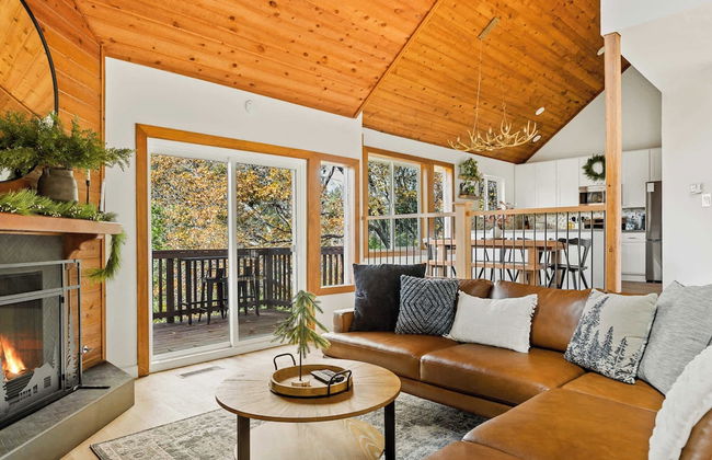 The Fancy Fox Stunning 4 BR Retreat, Min to Lake - Foto 18