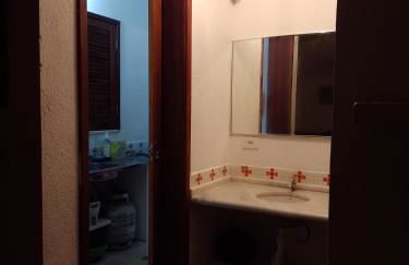 CHALE PERTO DA PRAIA COM DUAS SUITES E VARANDAO - Photo 23