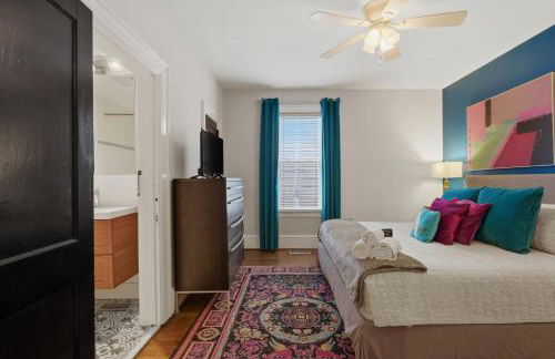 Stylish 4BR Getaway Sleeps 8 Prime Raleigh Location - Foto 14