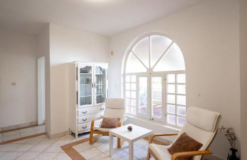 House Rose with Garden and Pool - Foto 14