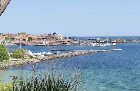 Sea View 1 Bed Apartment With Stunning Ocean Views - Photo 33