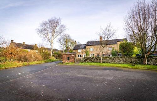 School House, cosy cottage for 12 with hot tub in the Peak District - Photo 52