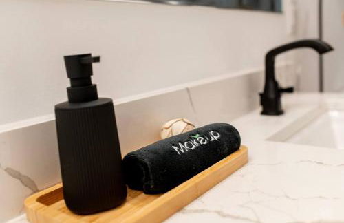 Luxury Barndo with Hot Tub, Indoor Sports Court, Private Acreage, and Near Notre Dame - Foto 36