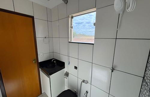 Espaçosa casa próxima ao Centro - Foto 27